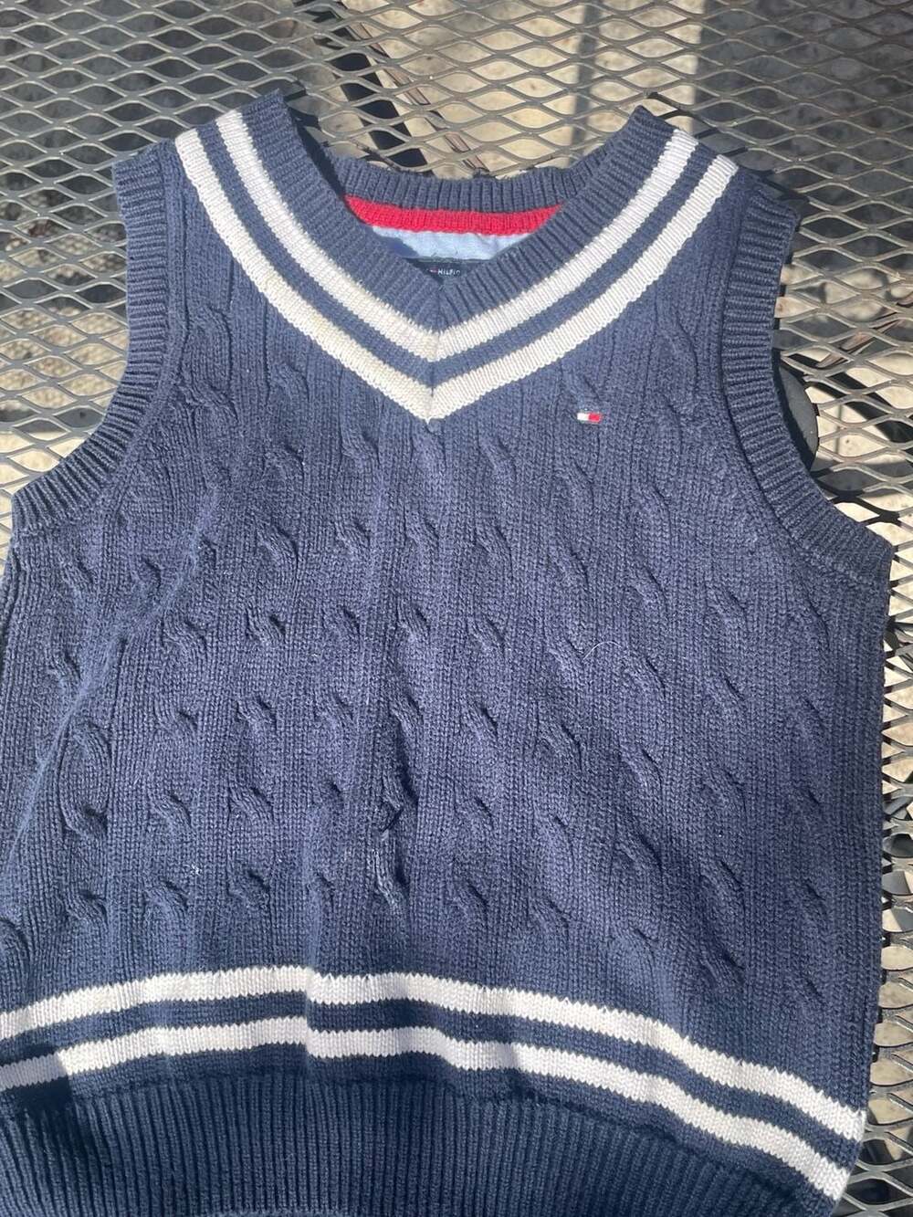 Tommy Hilfiger boys cable knit V-neck sweater vest size 5